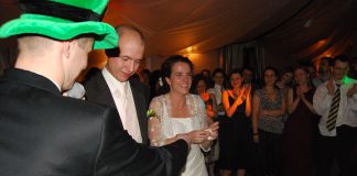 Nawet Teściowa, przyznała nam rację na temat wyboru wodzireja Wodzirej Karpik prowadzący taniec na weselu