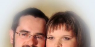 Chory wodzirej na naszym weselu Zdjęcie portretowe Pary Młodej