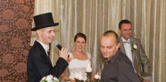 Kapitalny wodzirej babci Pytania do gości zadawane przez wodzireja Karpika podczas wesela