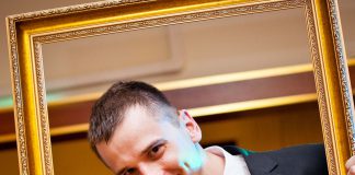 Wodzirej Karpik – gratulacje świetnego wyboru Zdjęcia w ramie Państwa Młodych