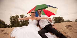 Zmiana zdania, przy nowych okolicznościach – wodzirej Zdjęcie portretowe Pary Młodej