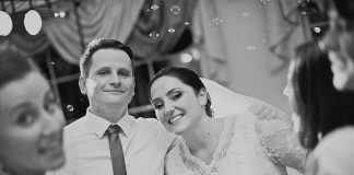 Wodzirej – weselna gwarantowana inwestycja? Zdjęcie portretowe Pary Młodej