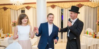 Praca, która wywołuje dobre wspomnienia wodzireja Wodzirej Karpik na przyjęcu prymicyjnym