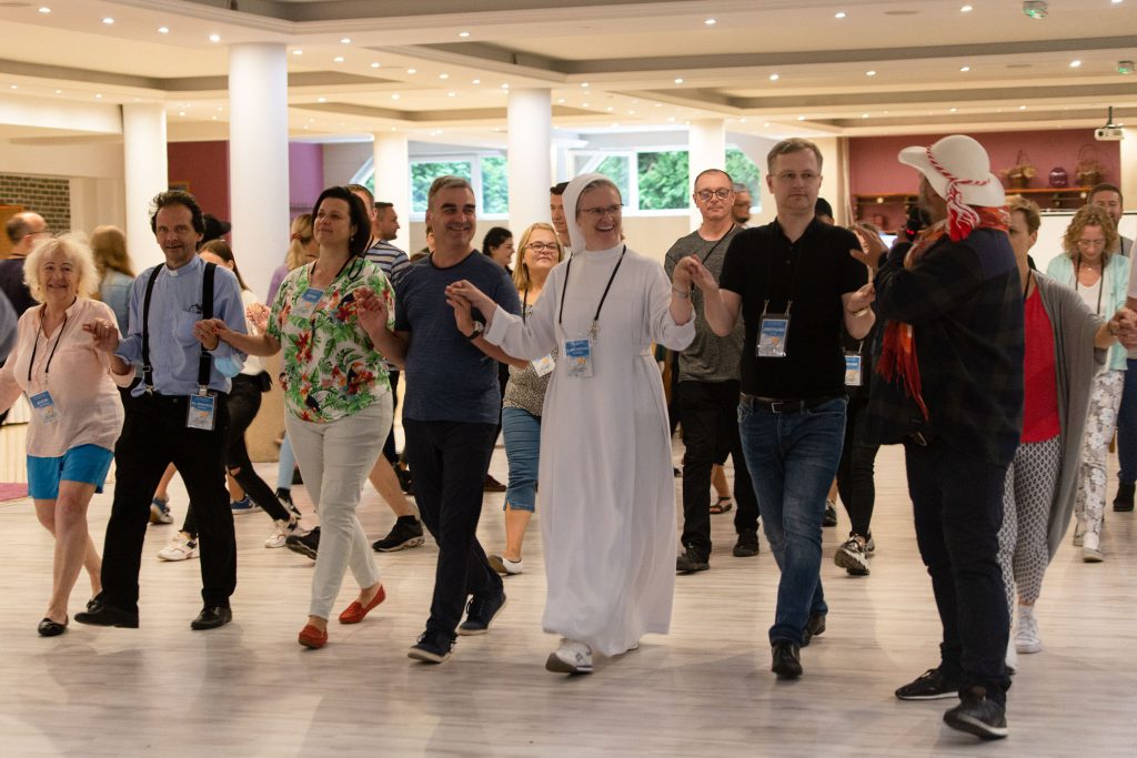 Uczestnicy warsztatów dla wodzirejów na zajęciach