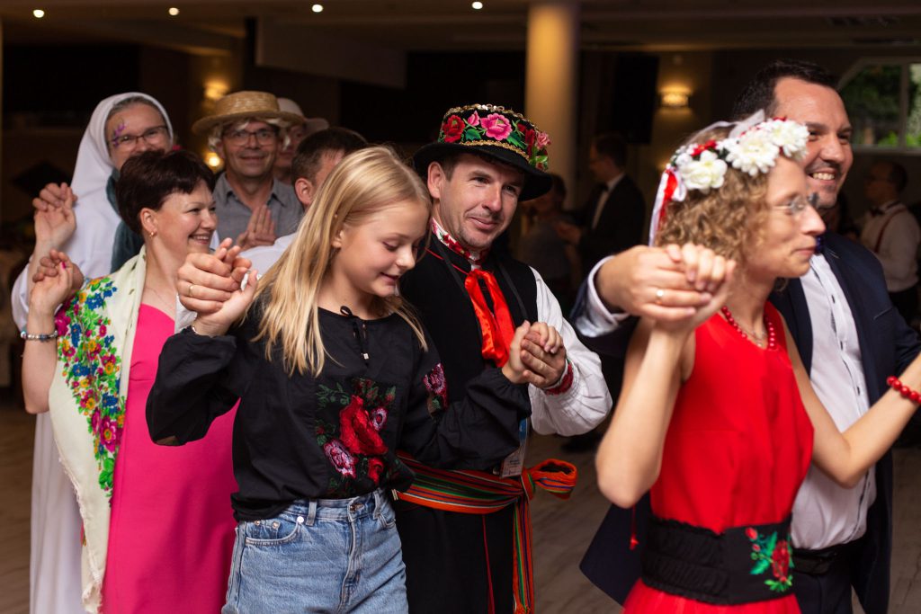 Tańce na balu tamatycznym warsztatów dla wodzirejów