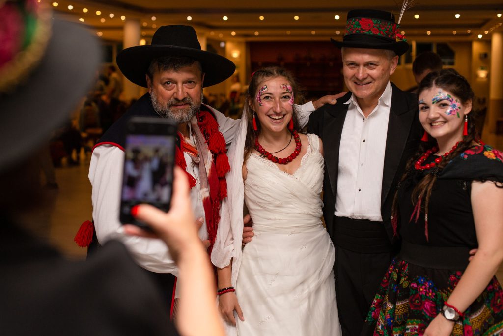 Pamiątkowe fotografie prowadzących warsztaty dla wodzirejów