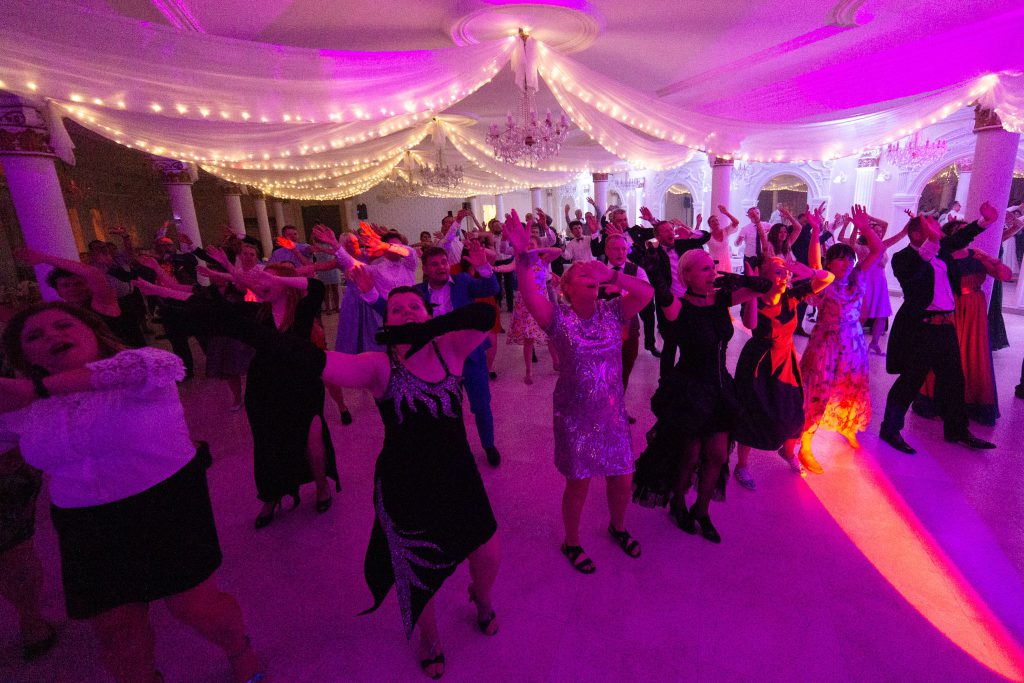 Tańce animacyjne podczas warsztatów wodzirejów