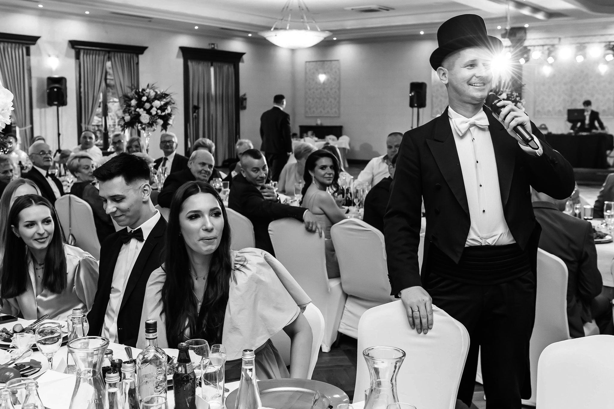 Pytania do gości zadawane przez wodzireja Karpika podczas wesela